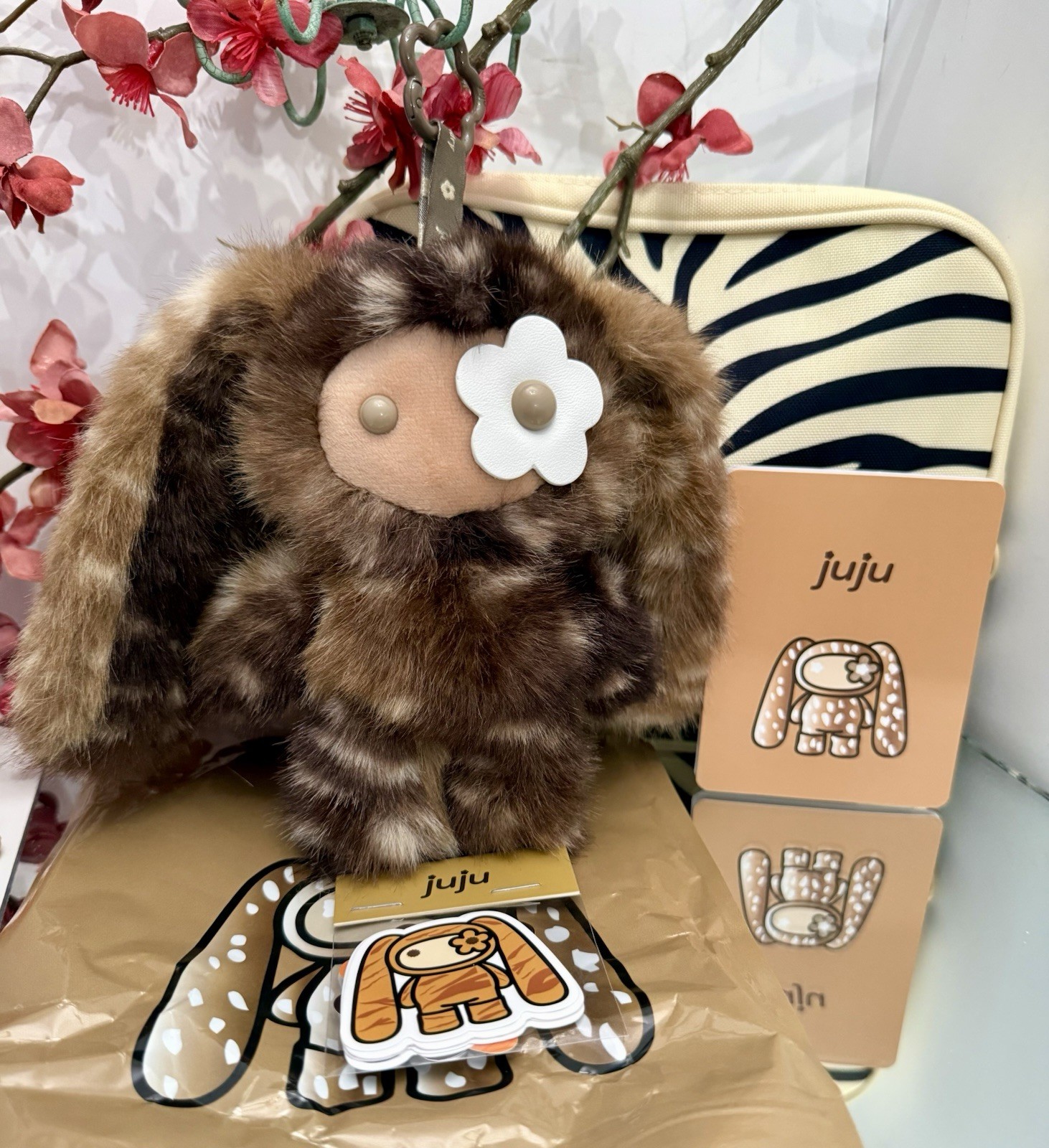 CJ Hendry Animal Print Juju CLEO Animal Print AUTHENTIC USA Seller SOLD OUT New CJ Hendry Animal Print Juju CLEO Animal Print AUTHENTIC USA Seller SOLD OUT New