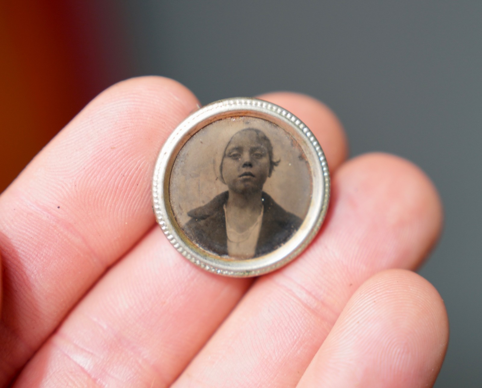 WWI era Employee Badge Antique Picture Photo Frame Shirt Pin Pinback Vintage WWI era Employee Badge Antique Picture Photo Frame Shirt Pin Pinback Vintage