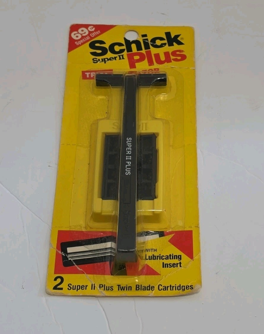 Schick Super 2 Plus Pivoting Razor W/ 2 Cartridges Vintage Shaving In Package Schick Super 2 Plus Pivoting Razor W/ 2 Cartridges Vintage Shaving In Package
