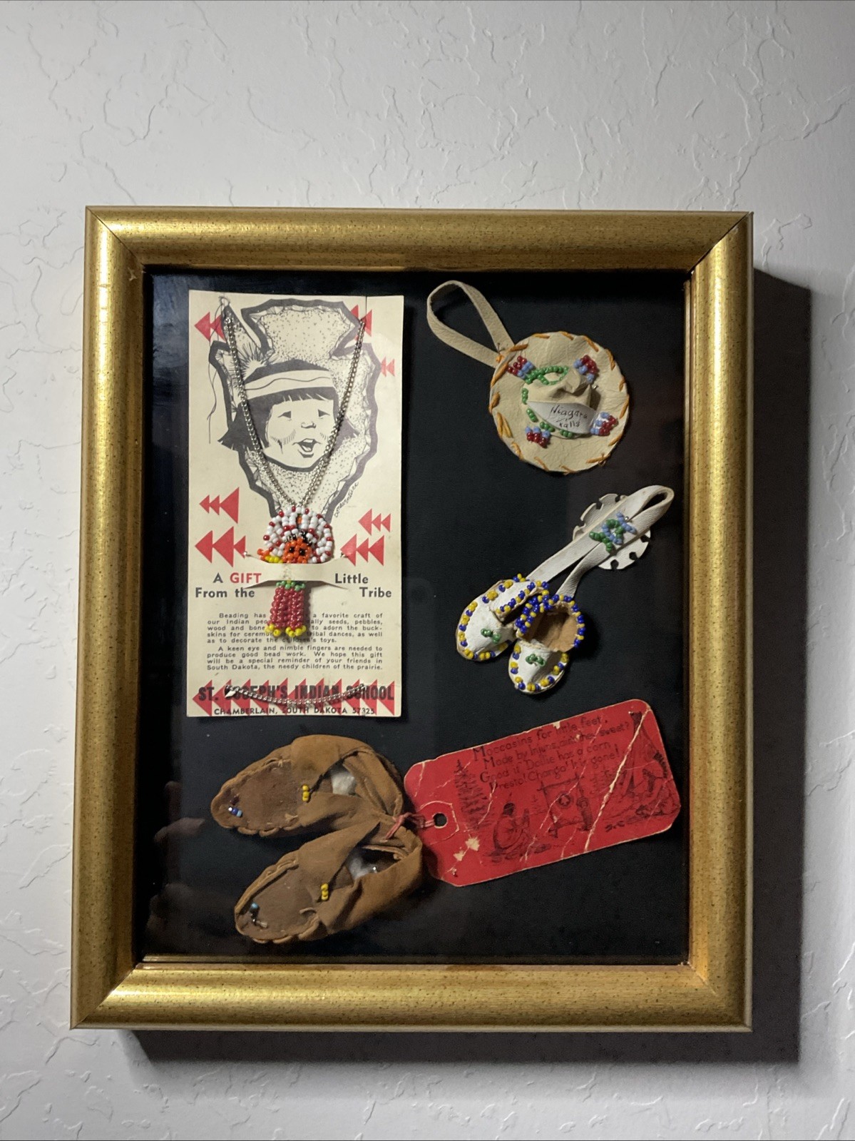 Vintage Native American Miniature Seed Bead Souvenir Shadowbox