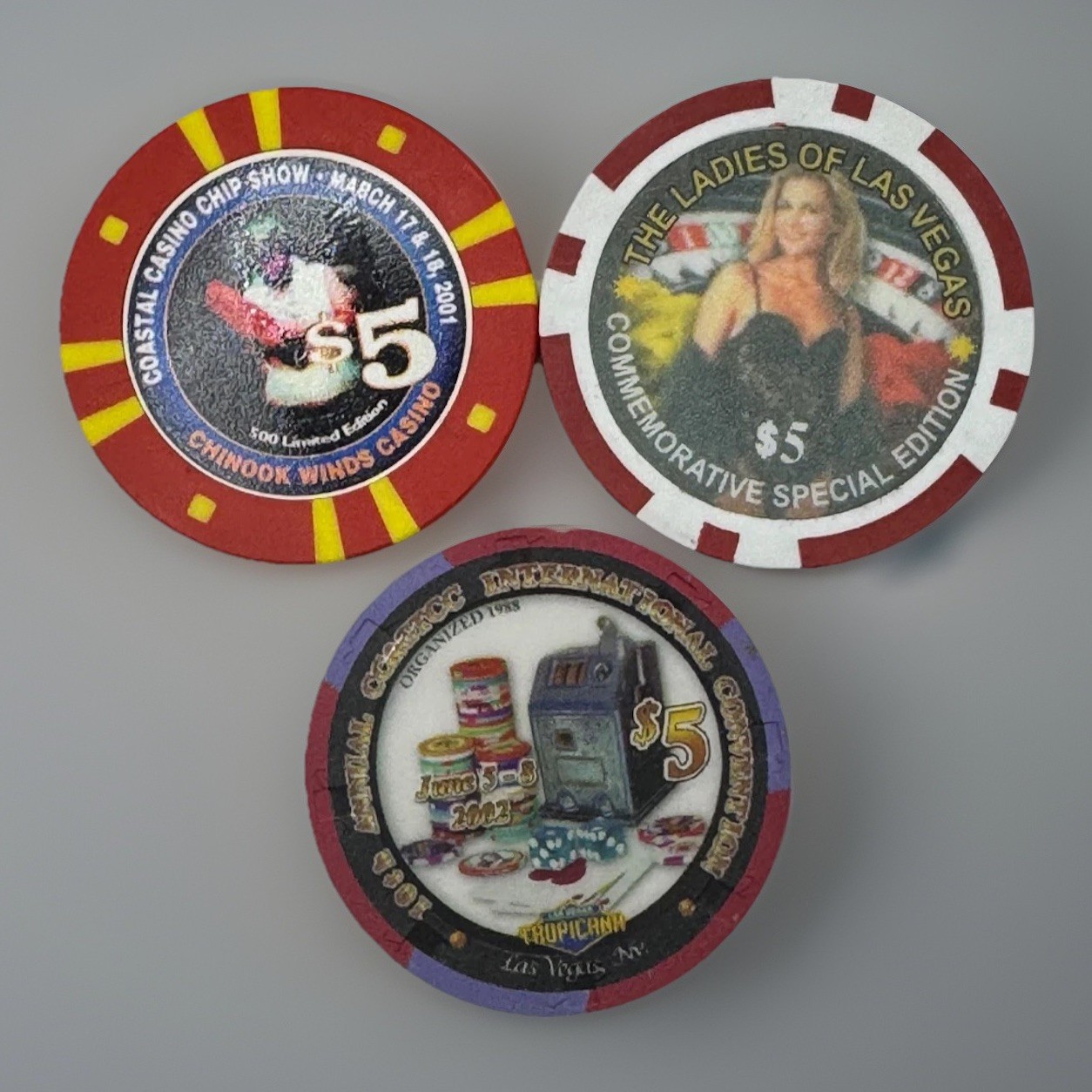 TROPICANA.COLLECTORS CLUB $5-LADIES OF LAS VEGAS-$5 CHINOOK WINDS 2001 TROPICANA.COLLECTORS CLUB $5-LADIES OF LAS VEGAS-$5 CHINOOK WINDS 2001