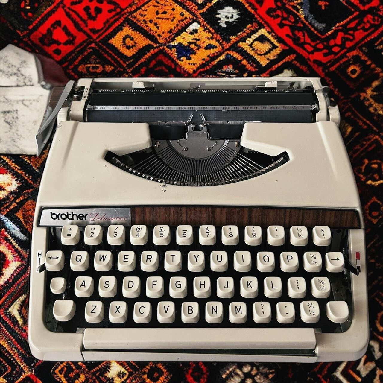Vintage 1970s Brother Typewriter
