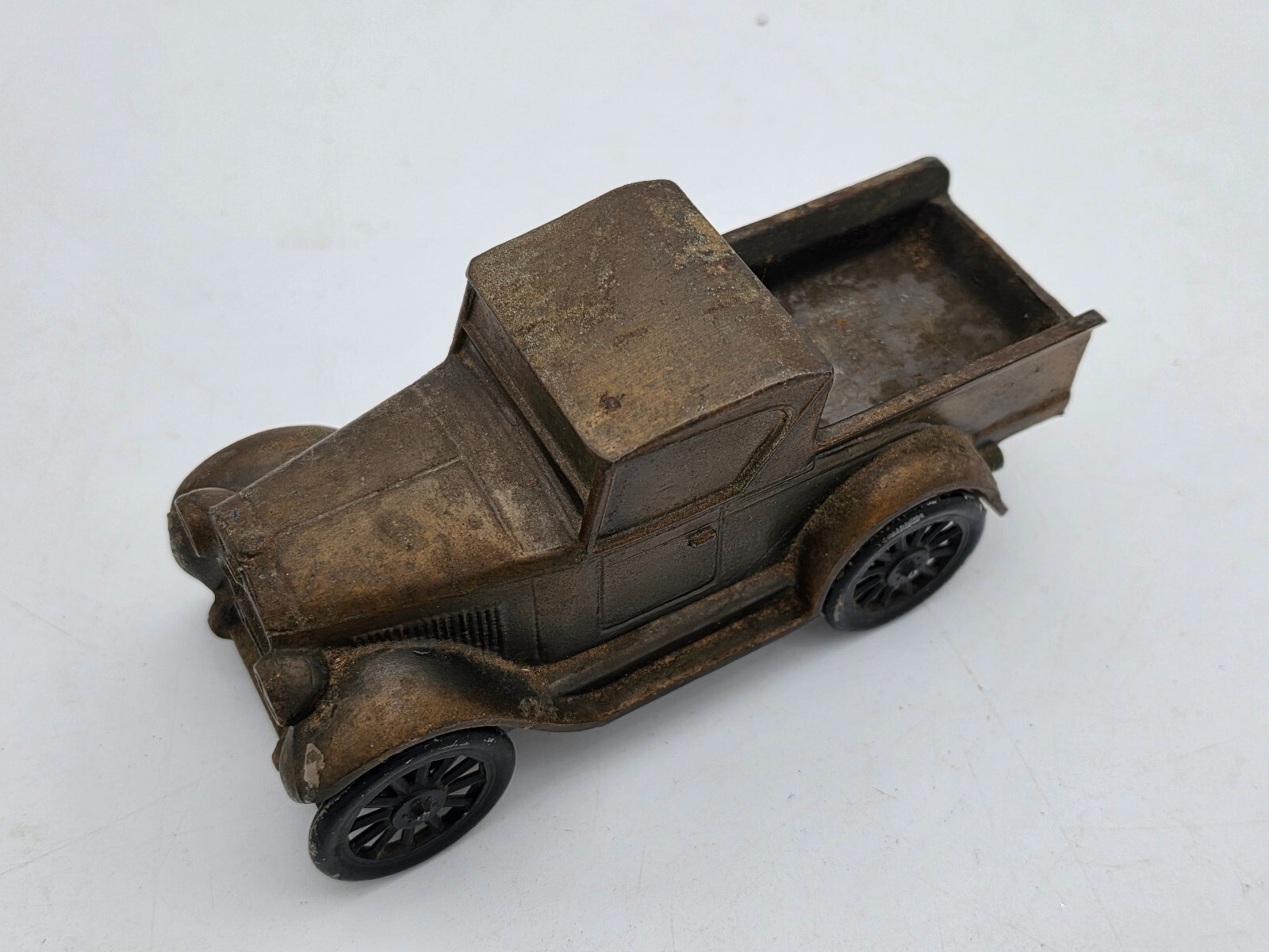 Vintage 1974 Banthrico 1928 Chevrolet Pickup Truck Metal Coin Bank Chicago USA Vintage 1974 Banthrico 1928 Chevrolet Pickup Truck Metal Coin Bank Chicago USA