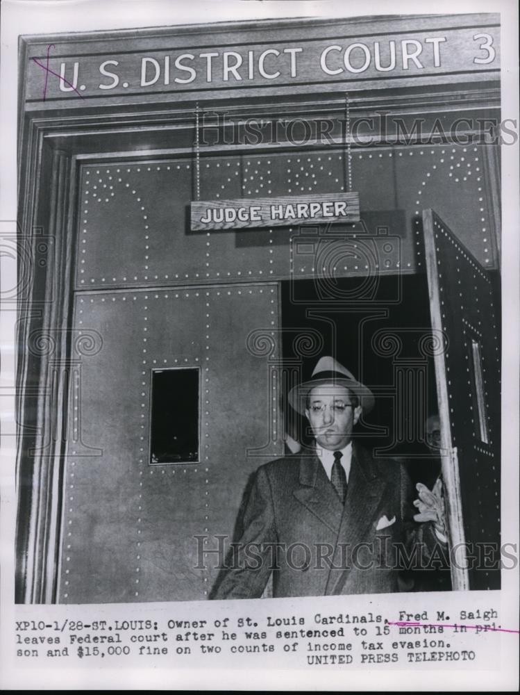 1953 Press Photo Fred Saigh owner of St Louis Cardinals at court in tax evasion 1953 Press Photo Fred Saigh owner of St Louis Cardinals at court in tax evasion