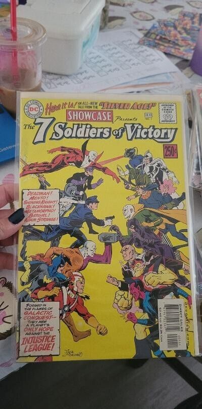 Showcase presents The SEVEN Soldiers of VICTORY   #1