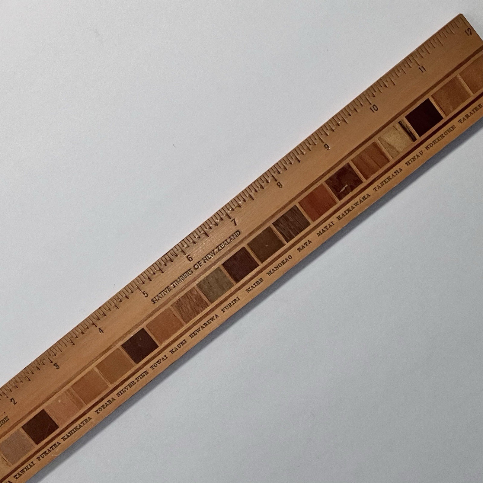 Vintage WOOD RULER Inlaid With 21 NEW ZEALAND Rare Wood Samples / Slight Damage Vintage WOOD RULER Inlaid With 21 NEW ZEALAND Rare Wood Samples / Slight Damage