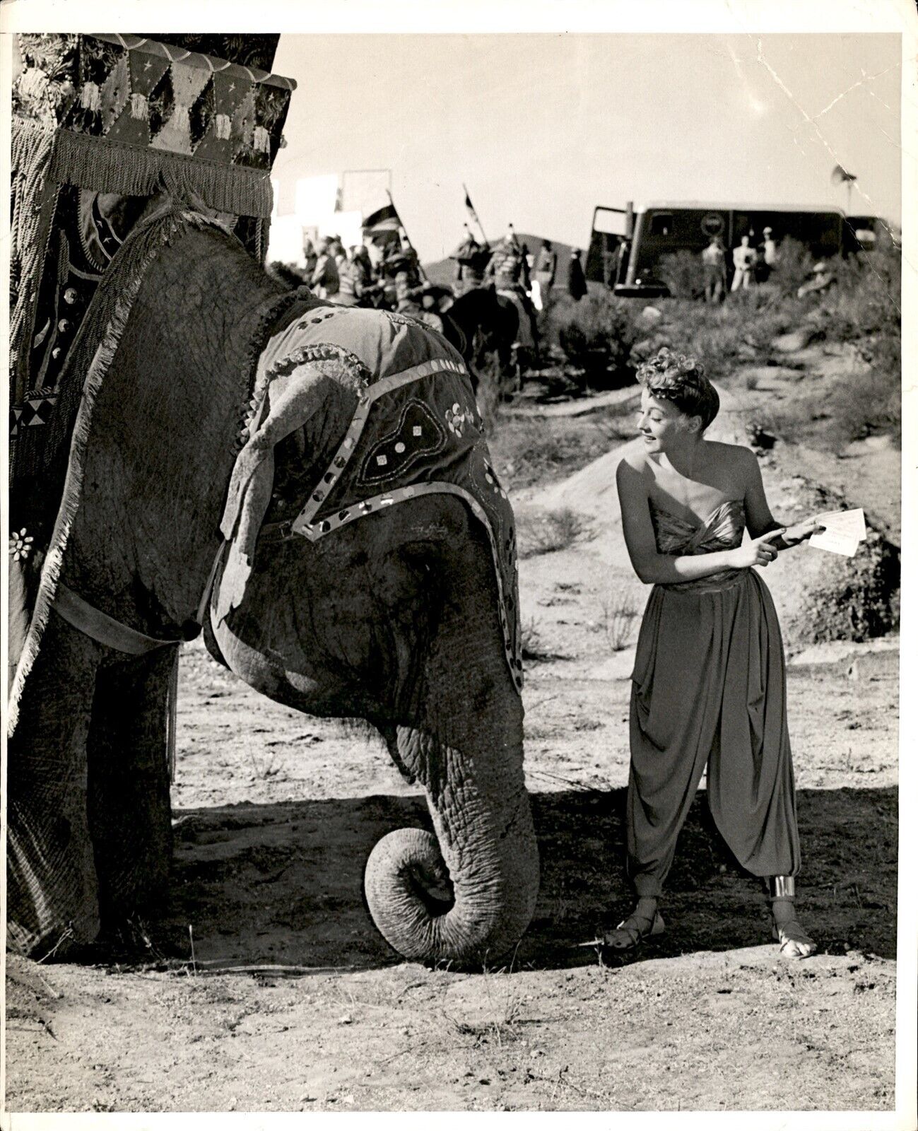 LAE1 Original Photo TRUNKFUL OF TICKETS FOR BUNNIE THE ELEPHANT & EVELYN KEYES