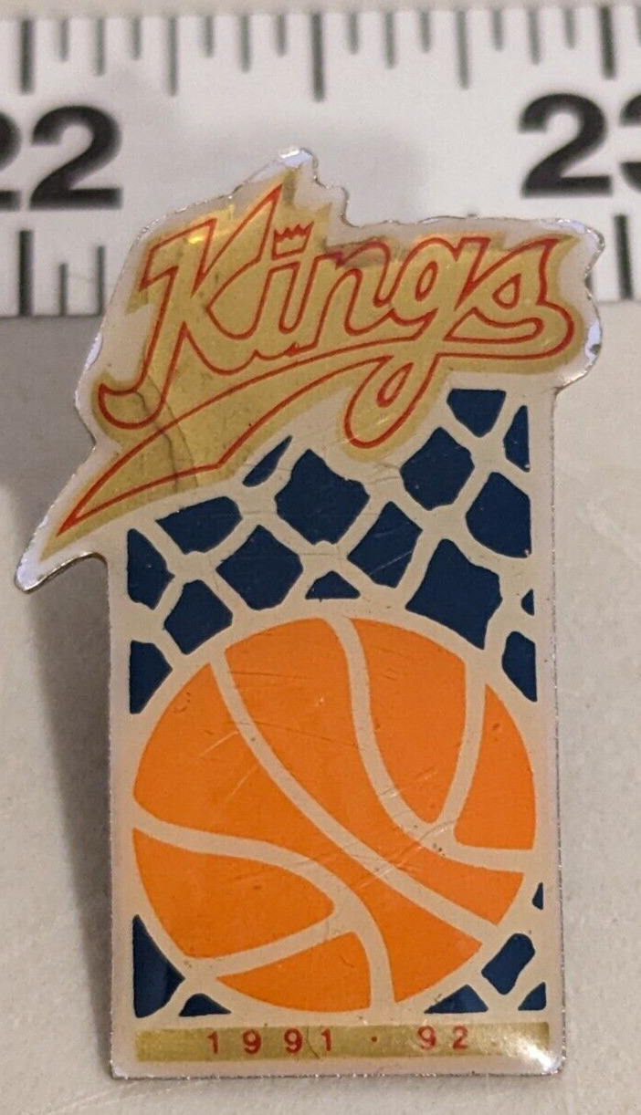 Sacramento Kings Opening Night 1991-92 Lapel Hat Jacket Pin NBA Basketball Team