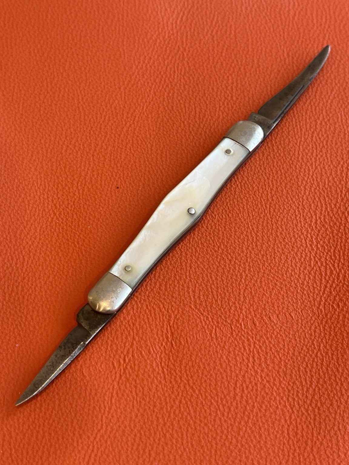 Antique L.F. & C. USA Pearl Handle Pen Knife Pattern 72309 c.1915-1925 Antique L.F. & C. USA Pearl Handle Pen Knife Pattern 72309 c.1915-1925