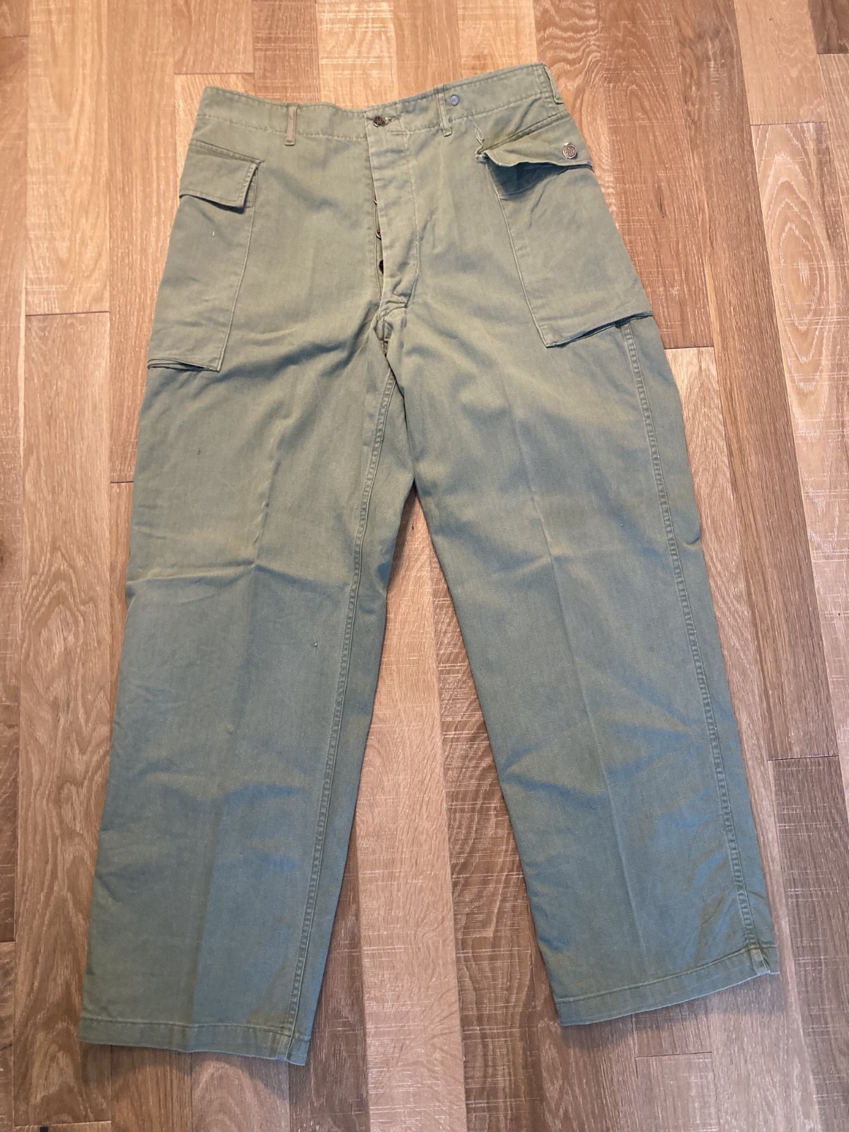 DEADSTOCK WWII US Army M-1943 HBT Herringbone Twill Cargo Trousers 38x33 13 Star DEADSTOCK WWII US Army M-1943 HBT Herringbone Twill Cargo Trousers 38x33 13 Star