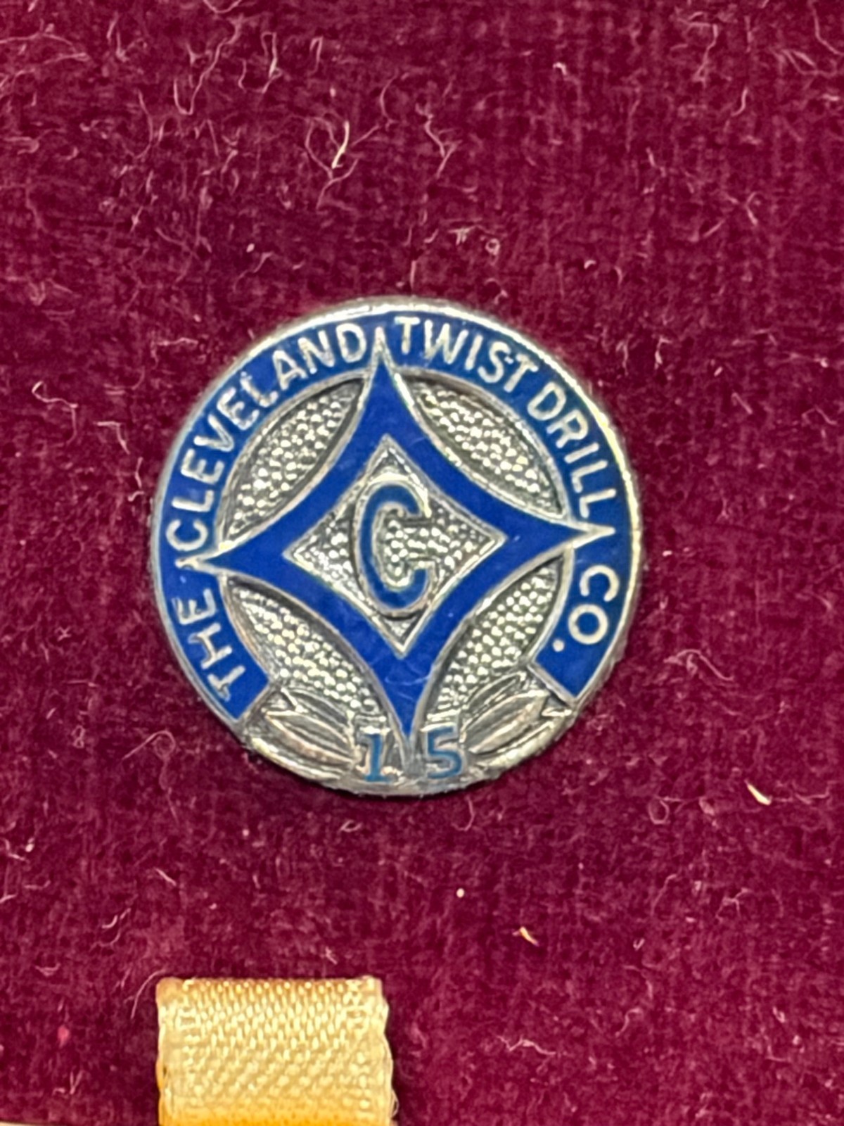 Vintage Cleveland Twist Drill Co 15 Year Service Pin Blue Enamel Orig Box Vintage Cleveland Twist Drill Co 15 Year Service Pin Blue Enamel Orig Box