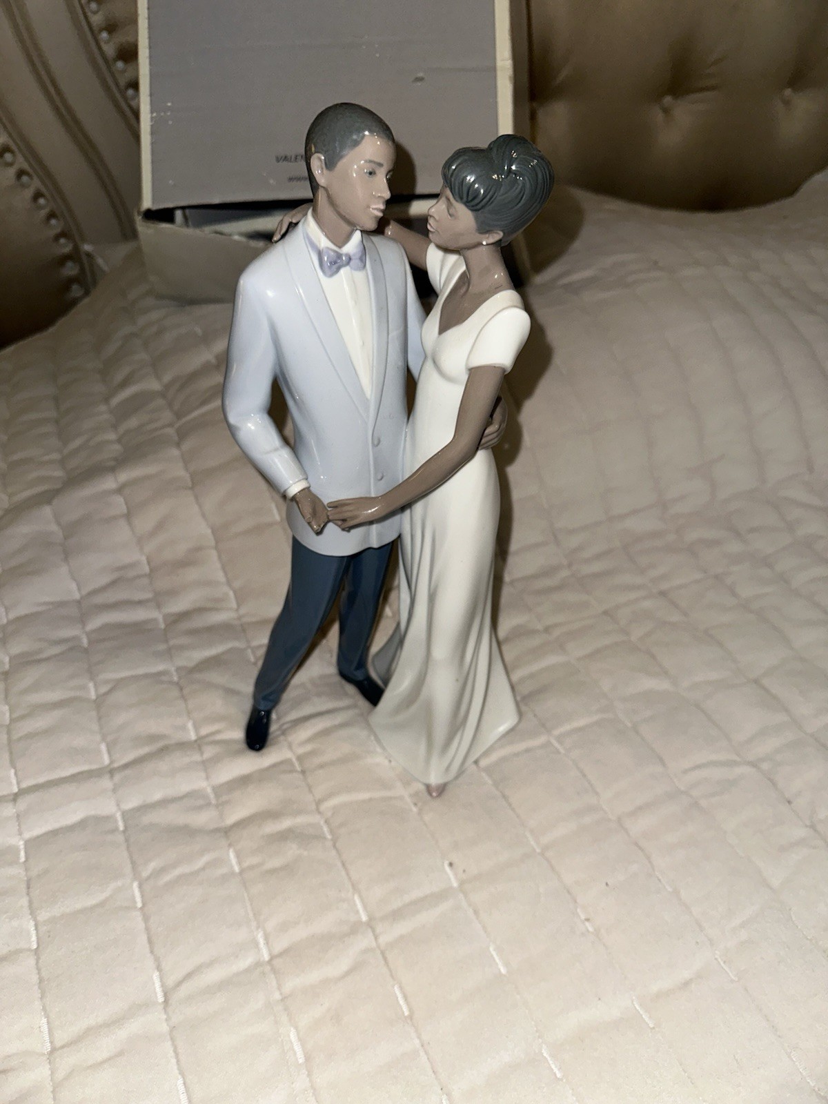 LLADRO 6819 A Lover's Dance Black Legacy LLADRO 6819 A Lover's Dance Black Legacy