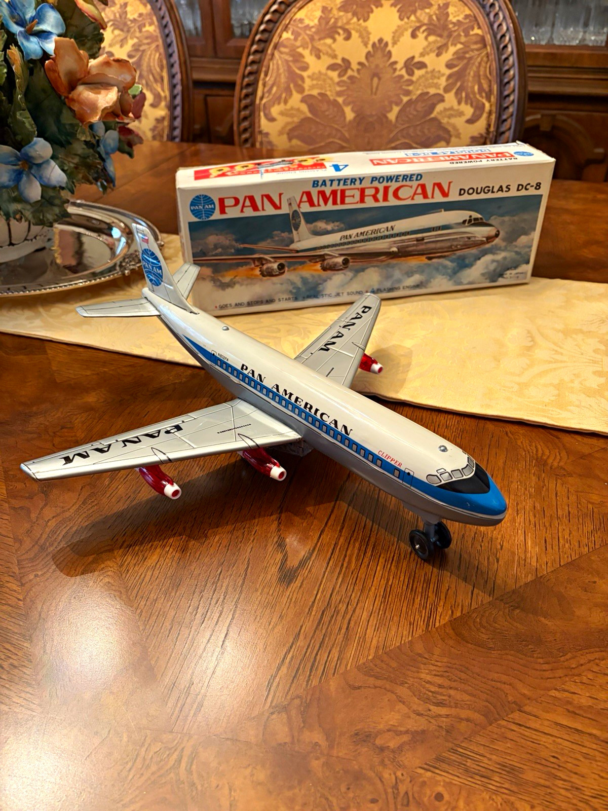Pan American Pan Am Douglas DC-8 Battery Powered Aircraft Model with Box Pan American Pan Am Douglas DC-8 Battery Powered Aircraft Model with Box