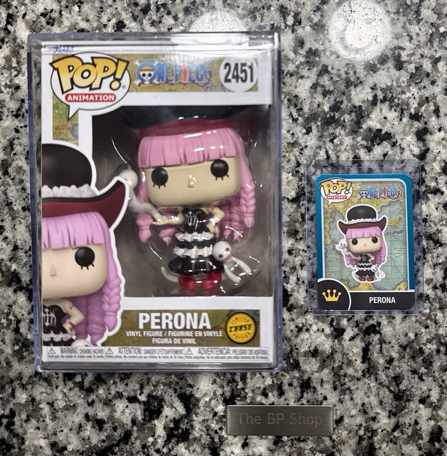 Funko Pop One Piece Perona CHASE 1/72 #2451 w/Hard Protector & Card Funko Pop One Piece Perona CHASE 1/72 #2451 w/Hard Protector & Card