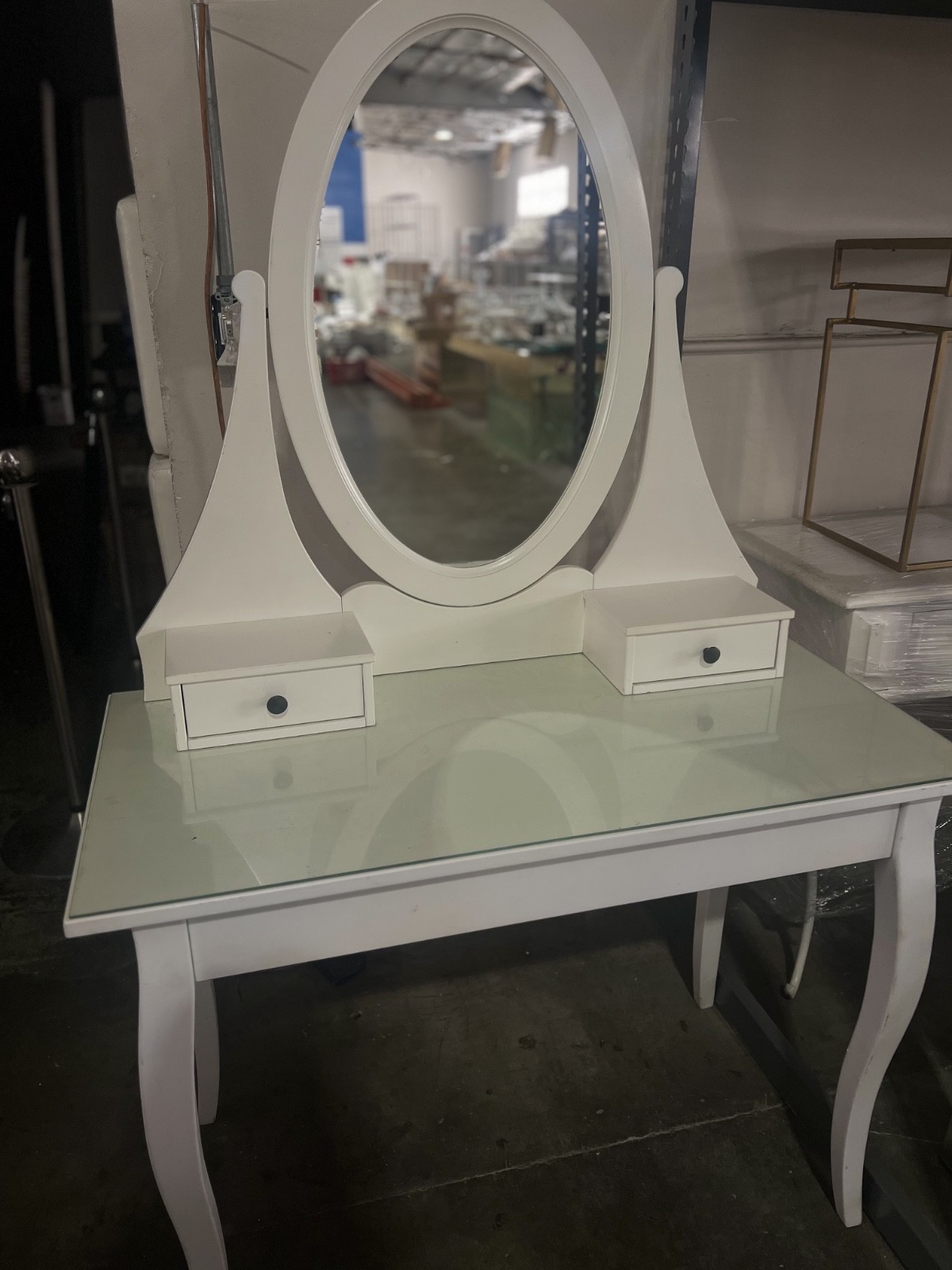 vanity white