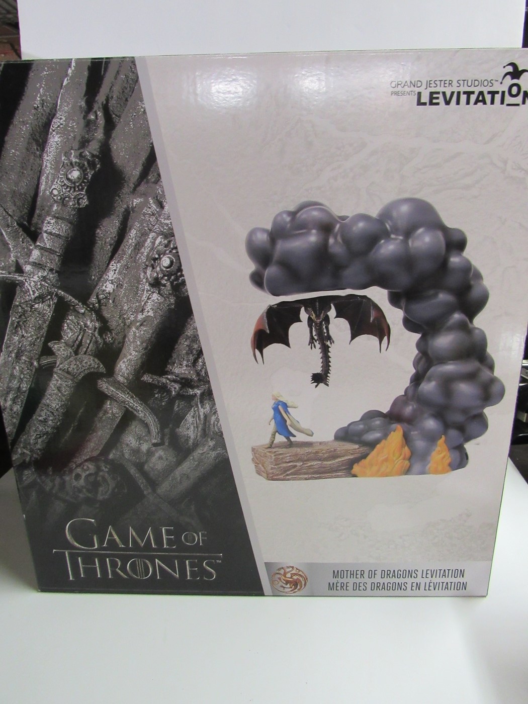 Game Of Thrones Mother Of Dragons Levitation Enesco 6010333 MIP Game Of Thrones Mother Of Dragons Levitation Enesco 6010333 MIP