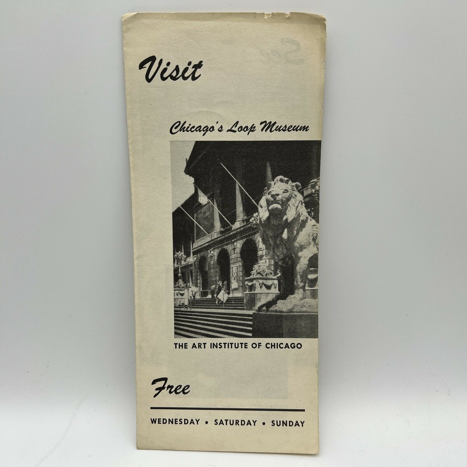 1948 VISIT CHICAGO'S LOOP MUSEUM THE ART INSTITUTE OF CHICAGO Travel Brochure 1948 VISIT CHICAGO'S LOOP MUSEUM THE ART INSTITUTE OF CHICAGO Travel Brochure