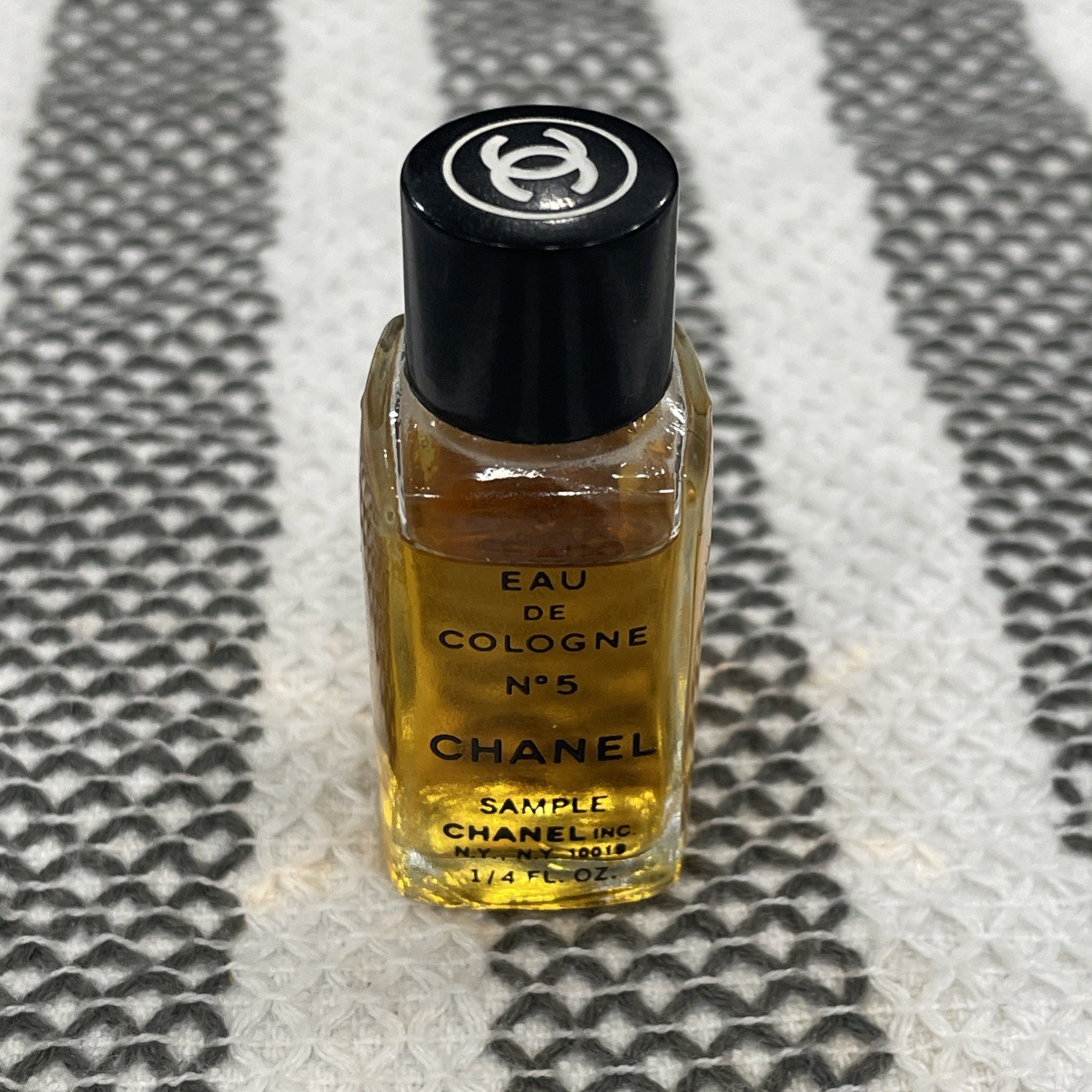 Vintage CHANEL No. 5 Eau de Cologne 1/4 oz Sample Mini Bottle 7.4ml Rare