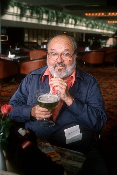 William Conrad, arriving for the filming of the ARD film Kil - 1985 Old Photo William Conrad, arriving for the filming of the ARD film Kil - 1985 Old Photo