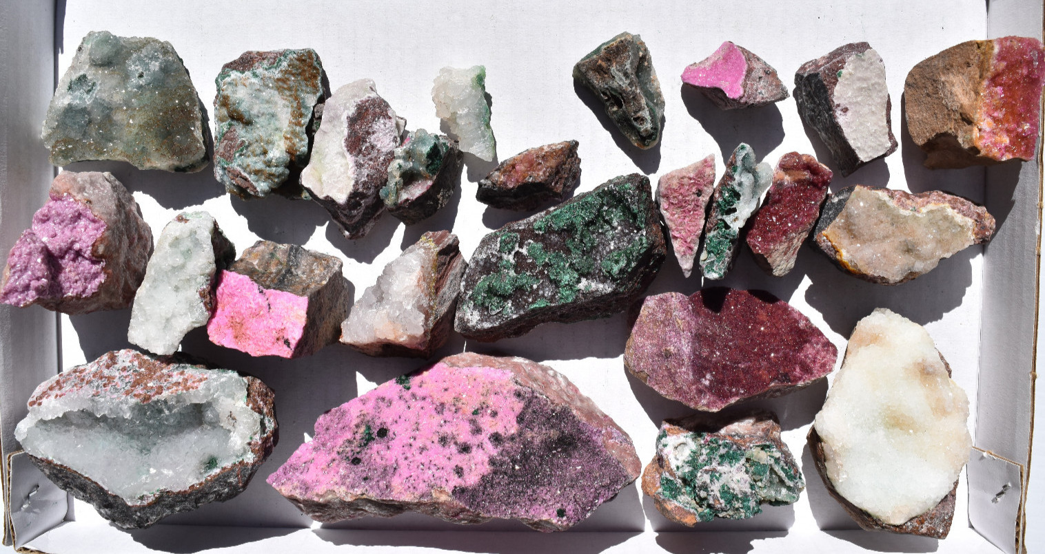 WHOLESALE Cobaltoan Calcite / Quartz over Mixed Minerals Congo 3 kg 24pcs # 5927