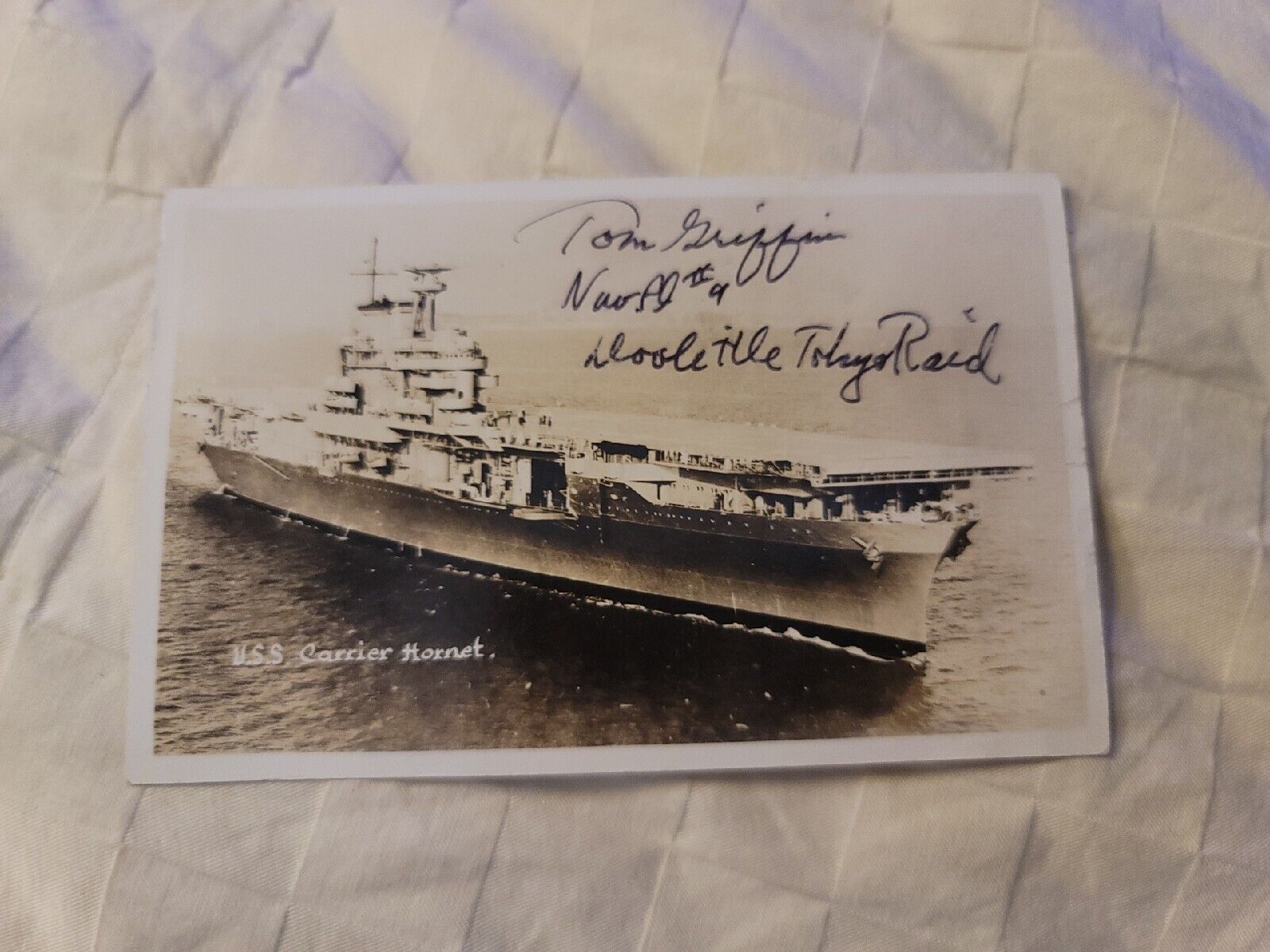 Tom Griffin signed 1942 Doolittle Raiders WWII USS Hornet B&W Postcard 