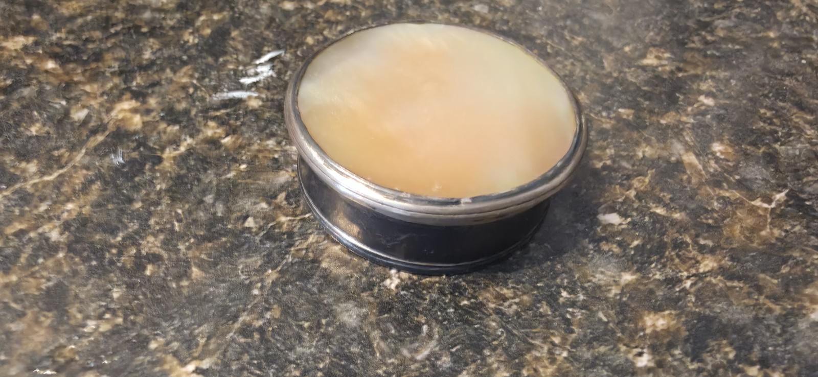 Antique Victorian Mother of Pearl Silver Round Snuff Pill Patch Box 2 Antique Victorian Mother of Pearl Silver Round Snuff Pill Patch Box 2
