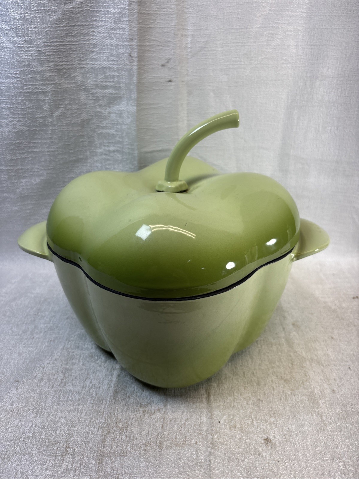 Cook\'s Essentials Green Pepper Cast Iron 3.5 Quart Dutch Oven