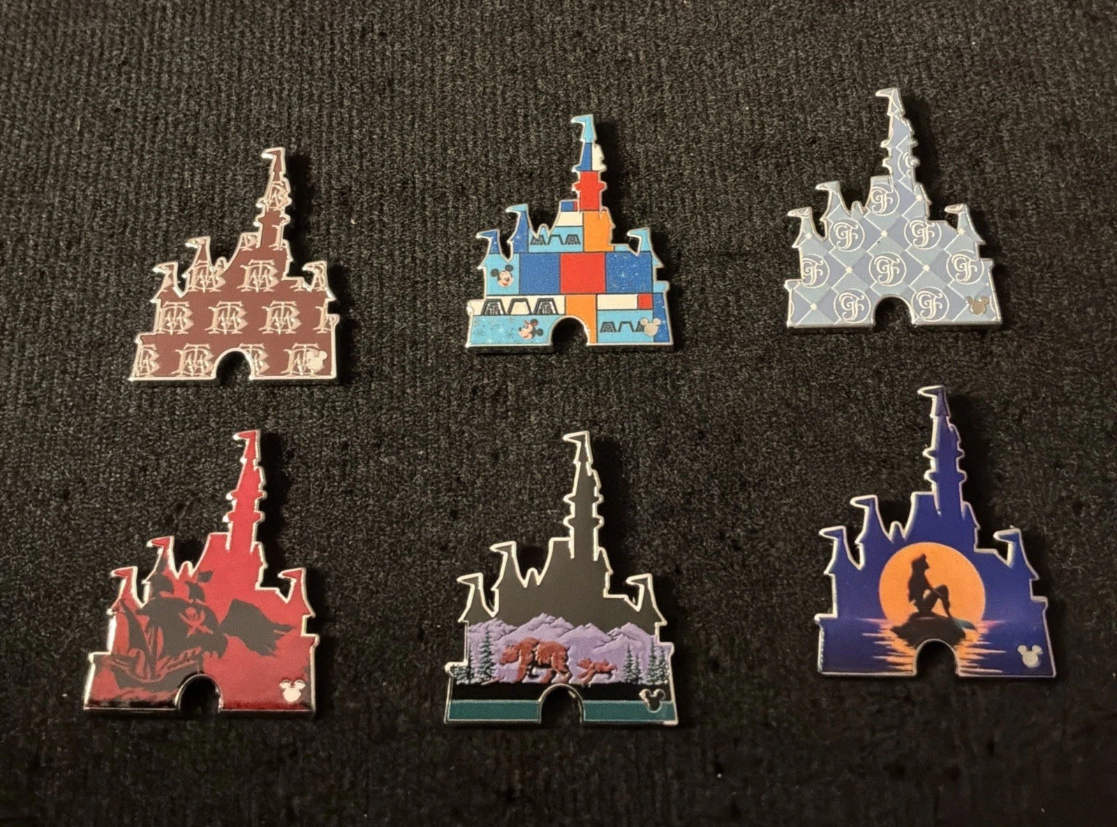 WDW Hidden Mickey 2026 Wave A Hidden Mickey Castles Set 6, includes Chaser WDW Hidden Mickey 2026 Wave A Hidden Mickey Castles Set 6, includes Chaser