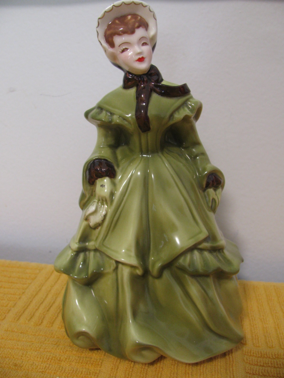 Florence Ceramics Figurines Pasadena California Porcelain Hand-Painted Florence Ceramics Figurines Pasadena California Porcelain Hand-Painted