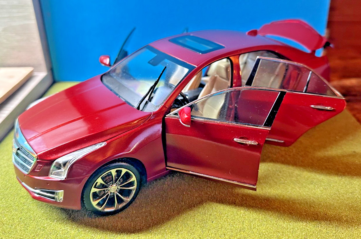 Cadillac Seville 2020 Red Metallic Operating Mirrors Doors Hood Trunk, 1:18 Cadillac Seville 2020 Red Metallic Operating Mirrors Doors Hood Trunk, 1:18