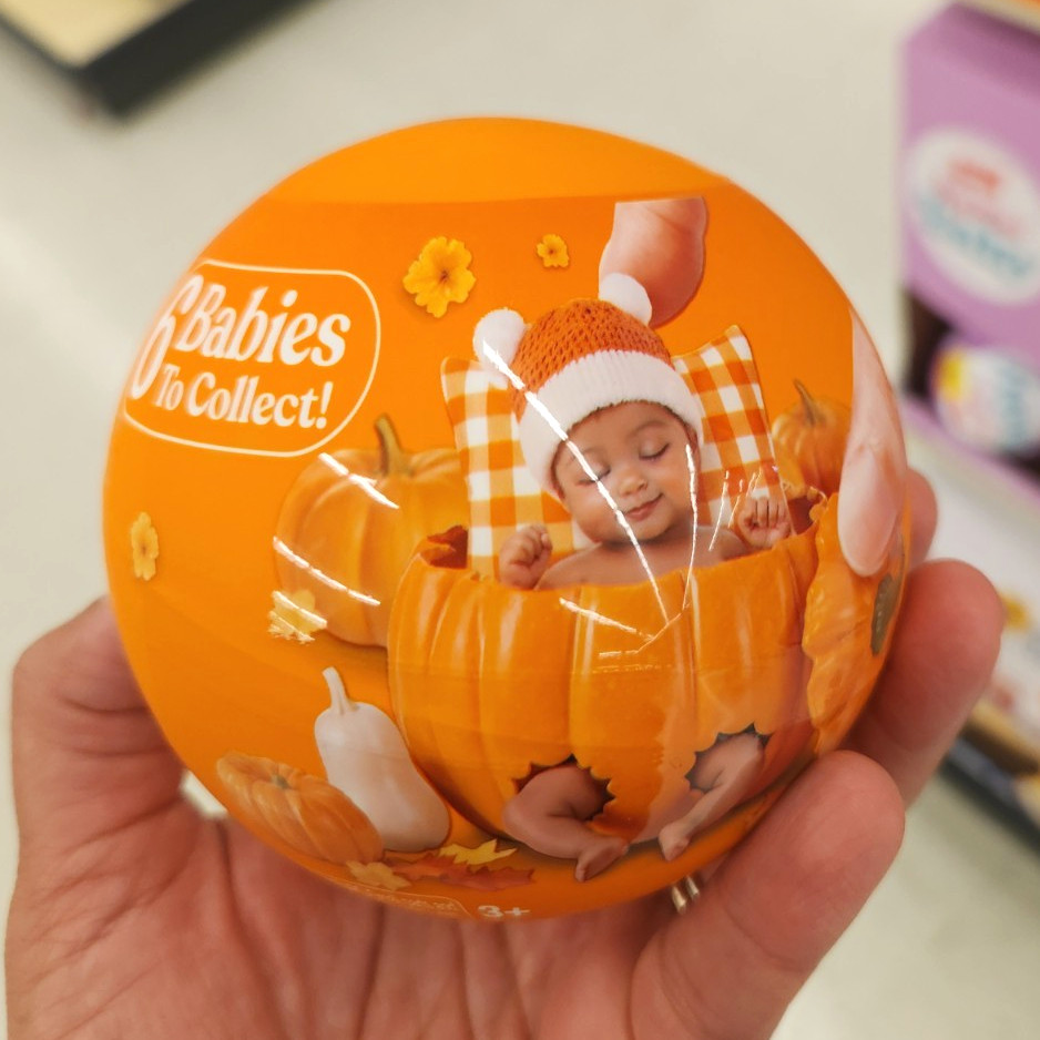 ZURU My Mini Baby Halloween Blind Pack Capsule Ball Orange Babies to Collect ZURU My Mini Baby Halloween Blind Pack Capsule Ball Orange Babies to Collect