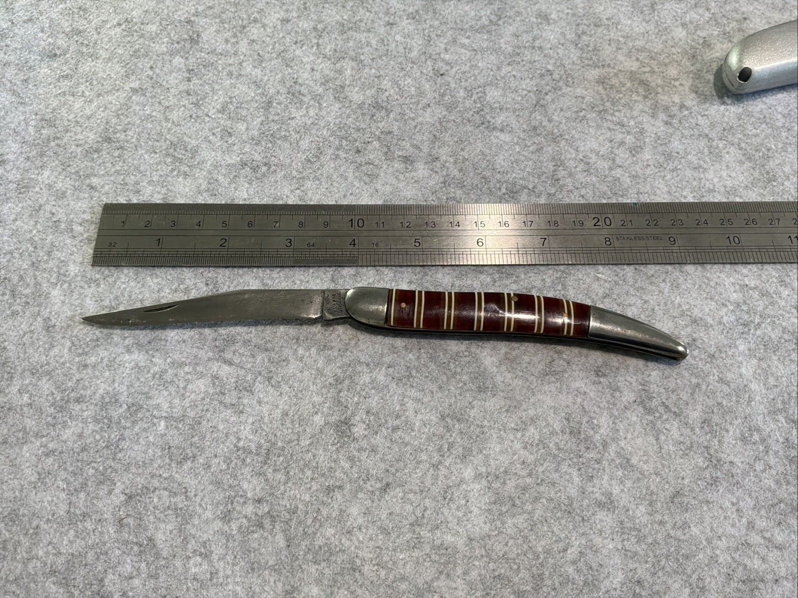 Vintage UK&R Utica Knife & Razor Utica NY Toothpick Candy Stripe Pocket Knife Vintage UK&R Utica Knife & Razor Utica NY Toothpick Candy Stripe Pocket Knife