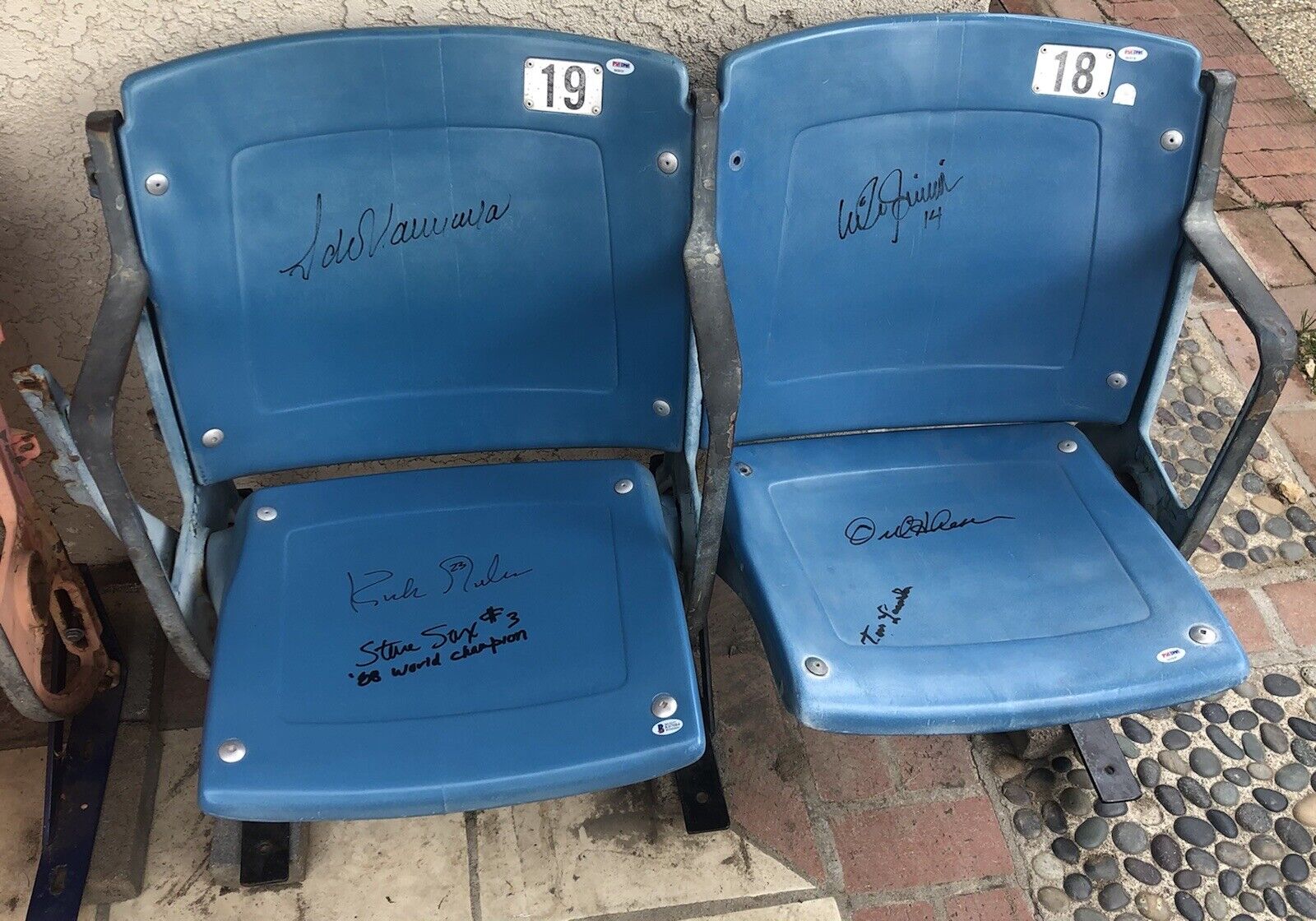 Los Angeles Dodger Stadium Seats MLB Hologram Signed PSA Beckett Authentic