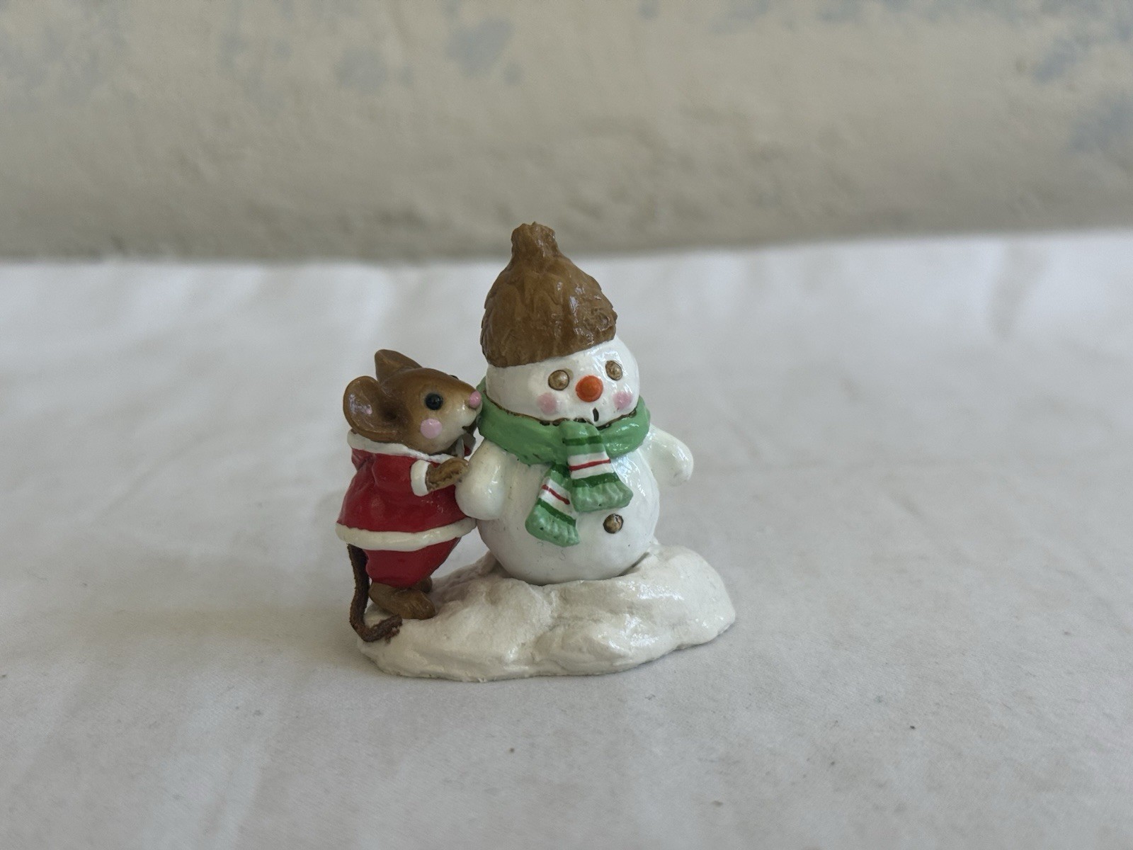 Vintage 1992 Wee Forest Folk Mouse with Snowman Figurine Donna Petersen Retired