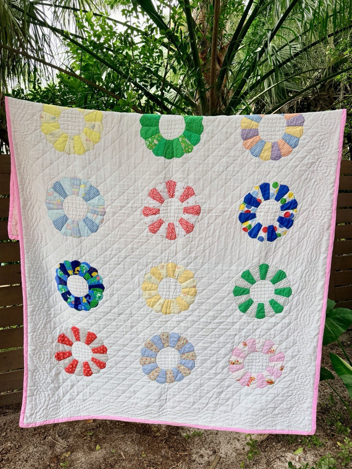 Vintage Handmade Dresden Plate Quilt Full Patchwork Pink Floral 96x64 Cottage