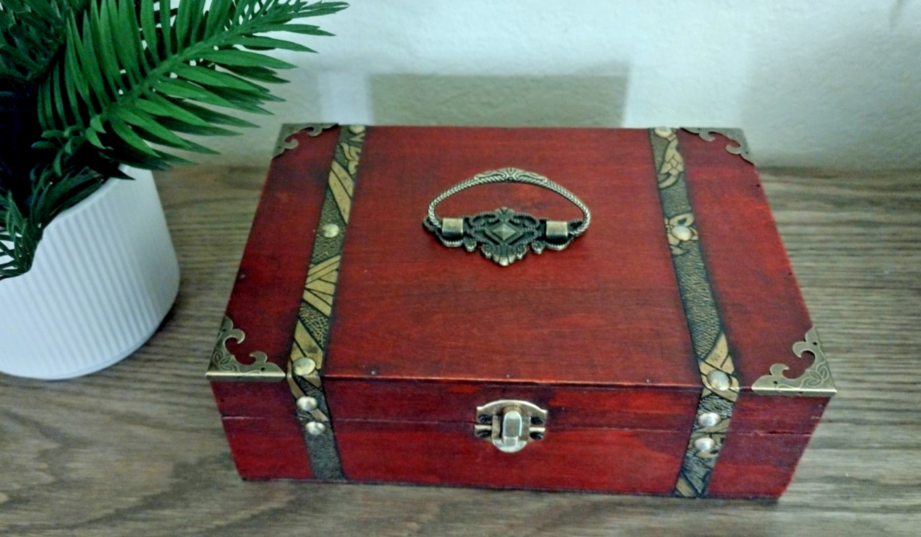Wood Jewelry Trinket Keepsake Box Velvet Lined Decorative Metal Hardware 9x6