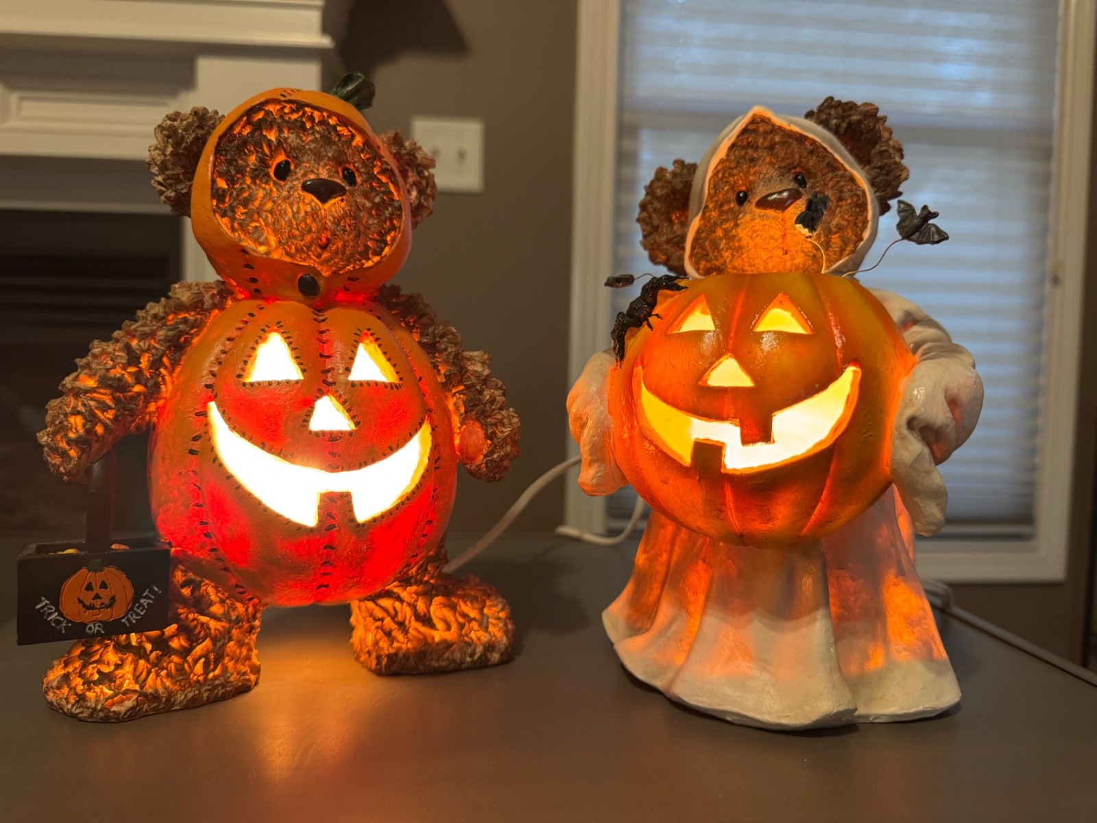 VTG Set of 2 Halloween Lighted Bears approx 9