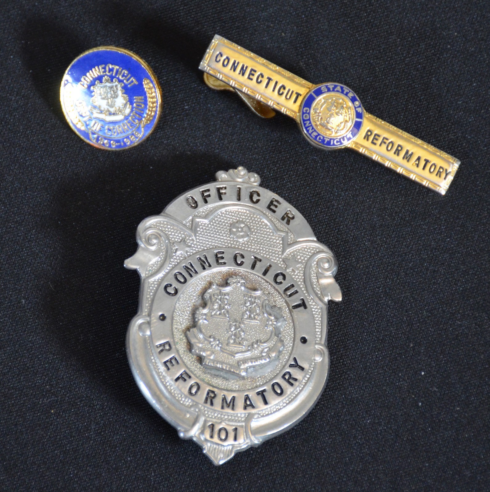 LOT Vintage Obsolete Connecticut Reformatory Officer Badge 101 Tie Clip DOC Pin