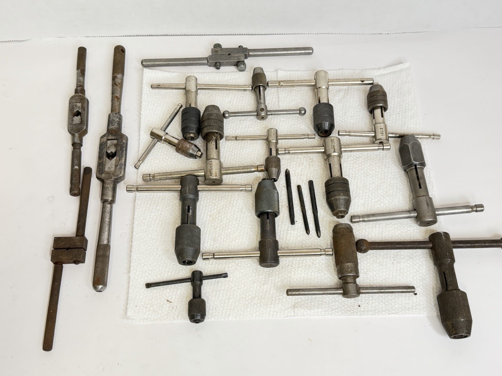 Vintage Lot Machinist Taps T-Handle And Straight Unknown Brands Vintage Lot Machinist Taps T-Handle And Straight Unknown Brands
