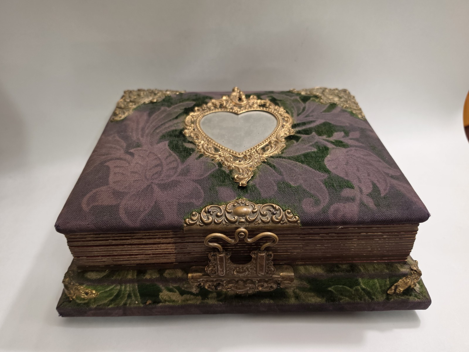 Antique 1902 Velvet Musical Photo Album 2-Air Swiss Cylinder WORKS PA Archive