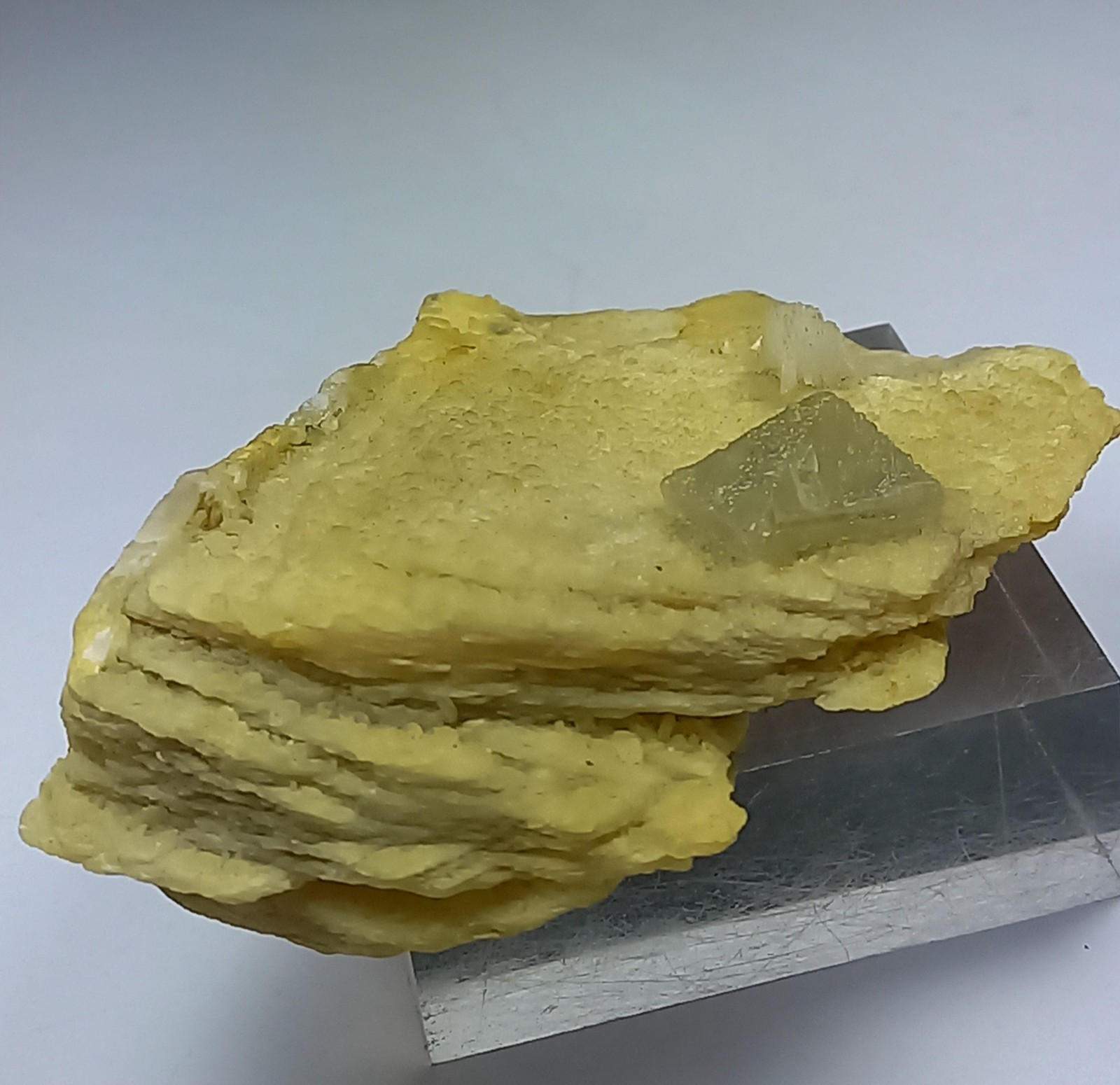 Extremely Rare Specimen of Hydroyl Herderite :90g Extremely Rare Specimen of Hydroyl Herderite :90g