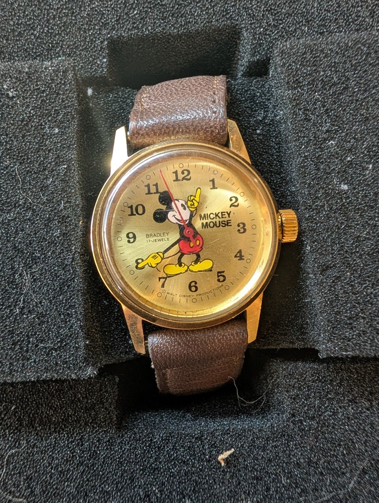 Vintage Bradley Mickey Mouse 17 Jewels Wind Up Watch Gold Dial Swiss Runs