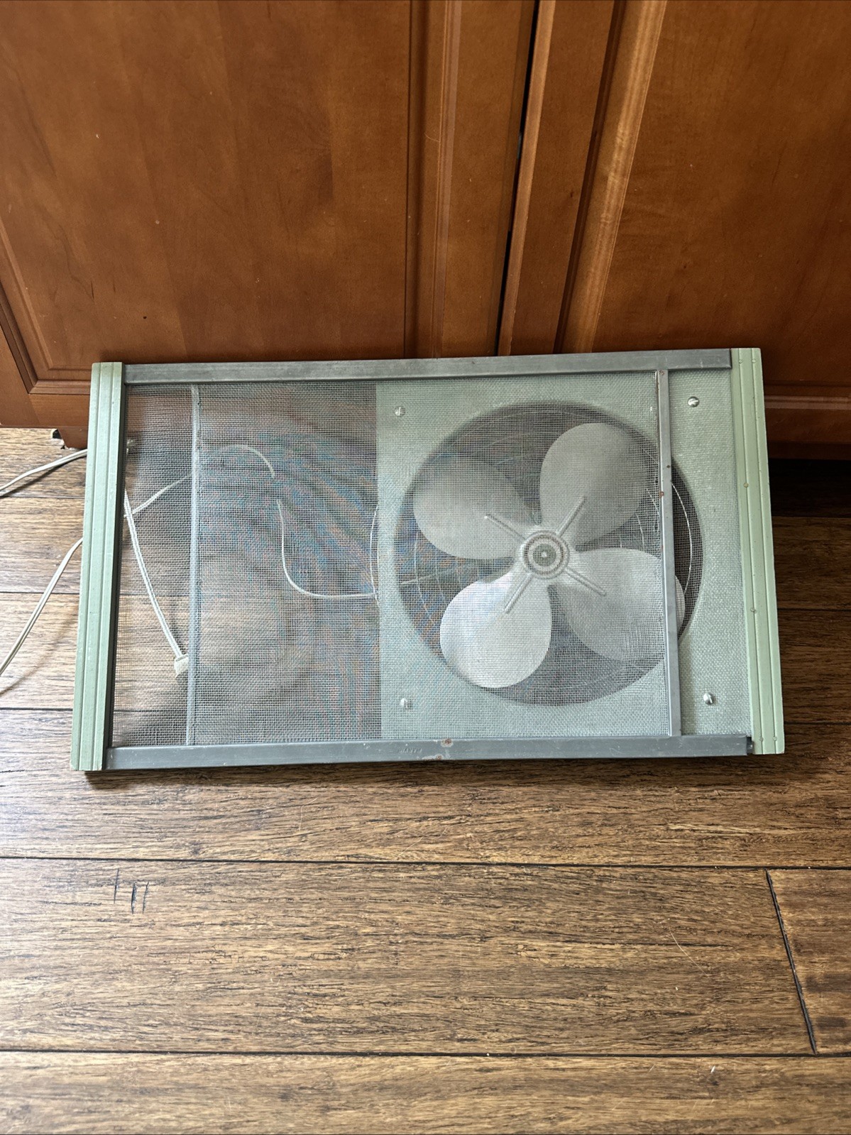 VTG Marvin Screen Window Fan Model #10SFW Green Expandable Screen 22-27” WORKS VTG Marvin Screen Window Fan Model #10SFW Green Expandable Screen 22-27” WORKS