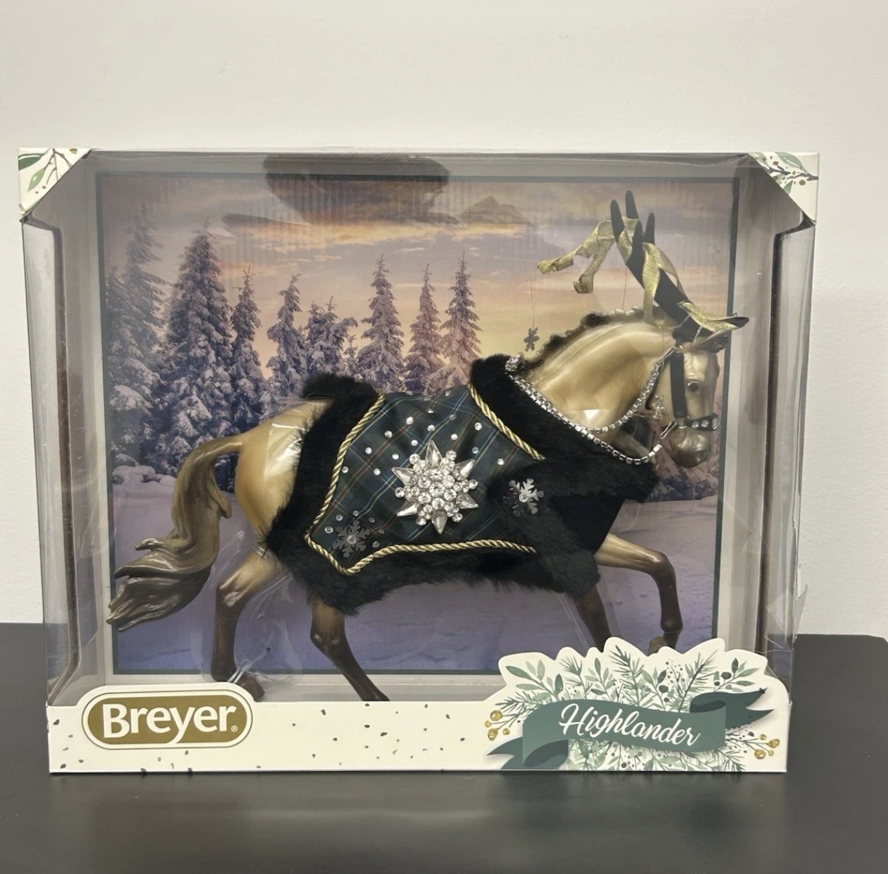 Breyer NEW * Highlander * 2023 Holiday Christmas Traditional Model Horse Breyer NEW * Highlander * 2023 Holiday Christmas Traditional Model Horse