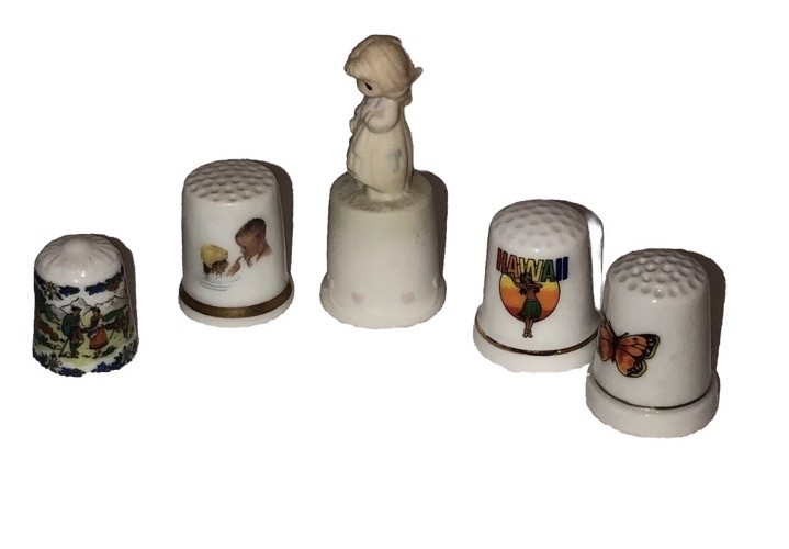 Nice Vintage 5 Porcelain Thimbles Norman Rockwell Precious Moments Nice Vintage 5 Porcelain Thimbles Norman Rockwell Precious Moments