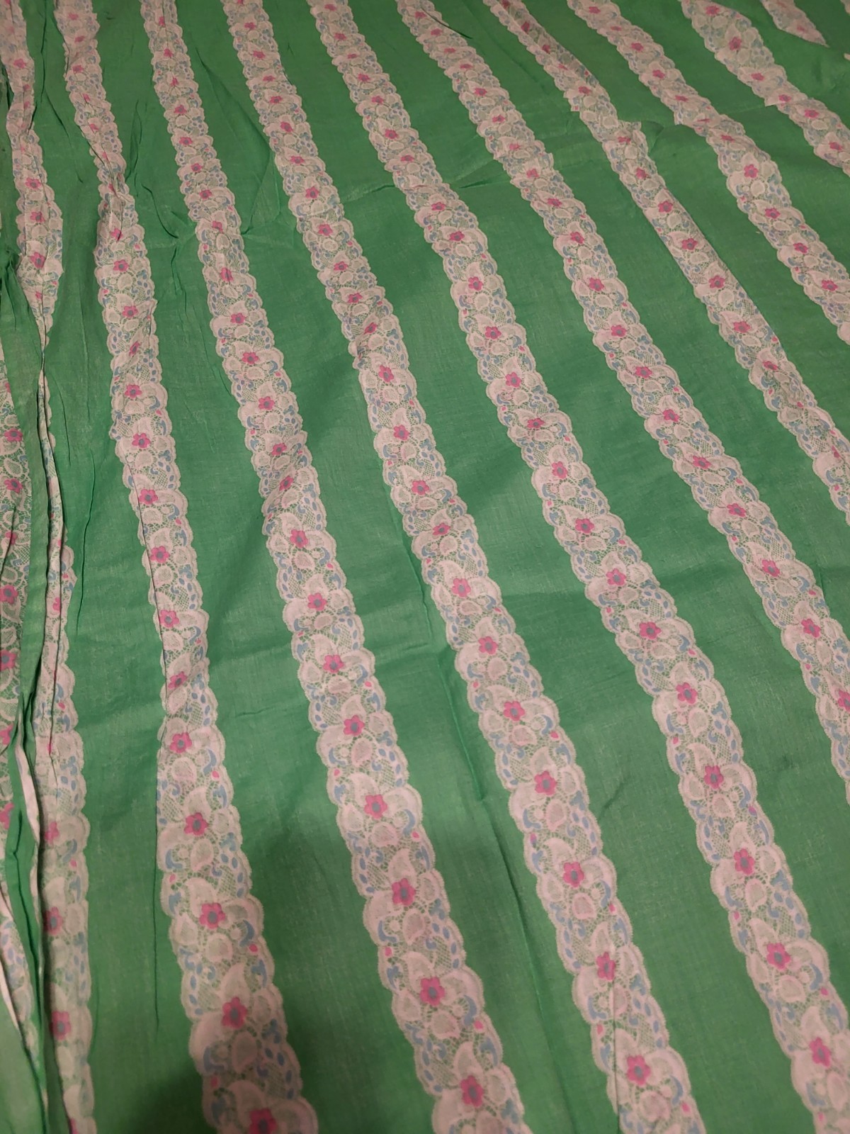 Vintage Cotton Fabric Sew Quilt Craft Project Floral Green Lace Stripe 2+ yd Vintage Cotton Fabric Sew Quilt Craft Project Floral Green Lace Stripe 2+ yd