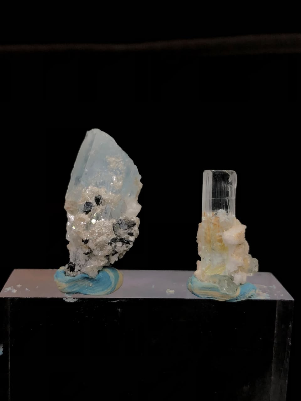 120 carat 100% Natural aquamarine crystal specimen 120 carat 100% Natural aquamarine crystal specimen