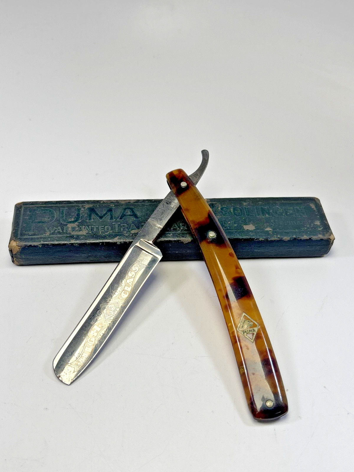 Vintage Puma 91 High Class 13/16 Straight Razor Round Point in CASE Tortiseshell