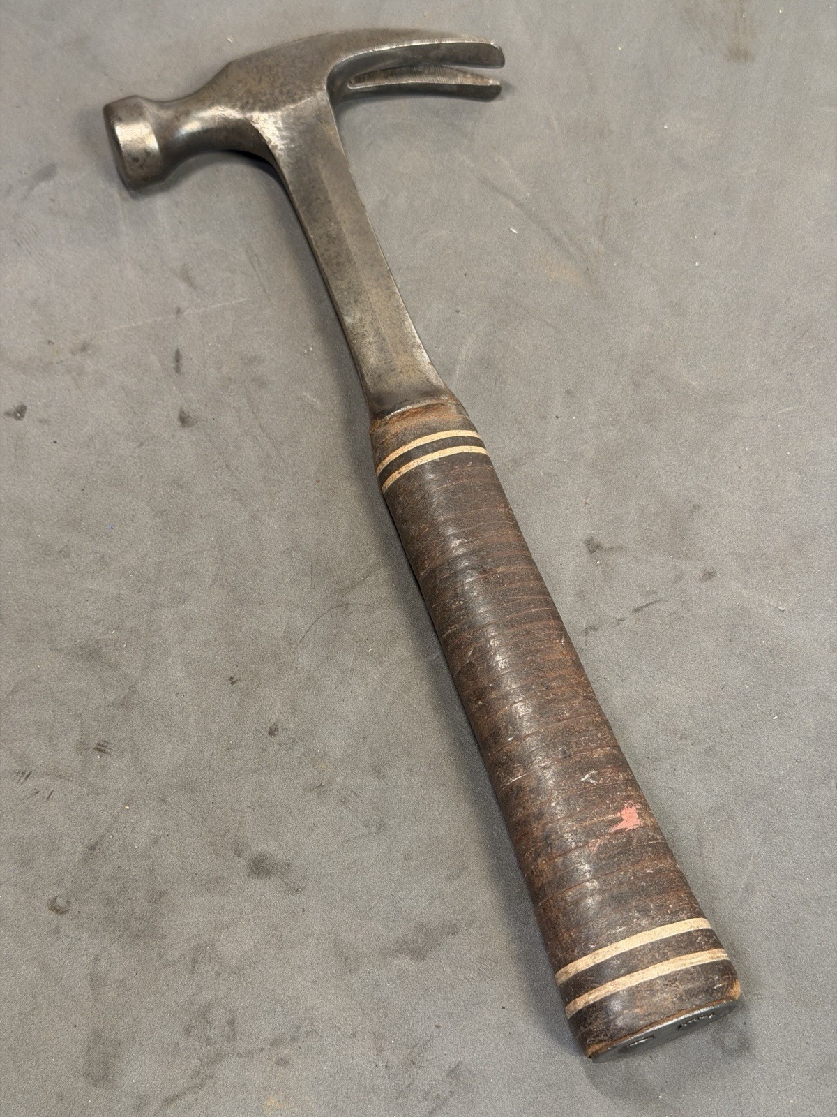 VINTAGE ESTWING 16 OZ HAMMER STRAIGHT CLAW LEATHER WRAP HANDLE USA VINTAGE ESTWING 16 OZ HAMMER STRAIGHT CLAW LEATHER WRAP HANDLE USA
