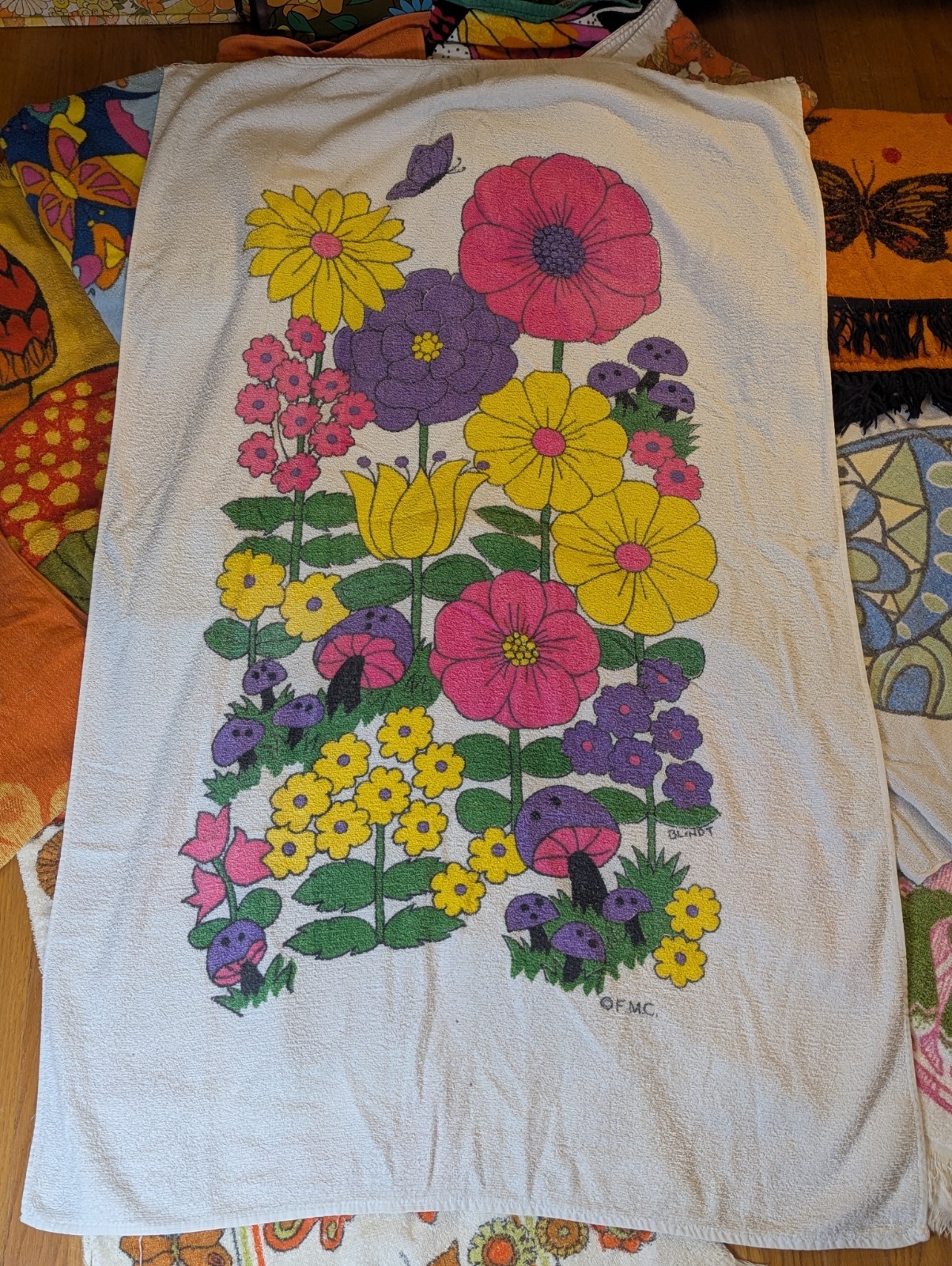 Butterfly Flower Power Mushroom Beach Towel Rare 60s 70s Vintage Groovy Retro Butterfly Flower Power Mushroom Beach Towel Rare 60s 70s Vintage Groovy Retro